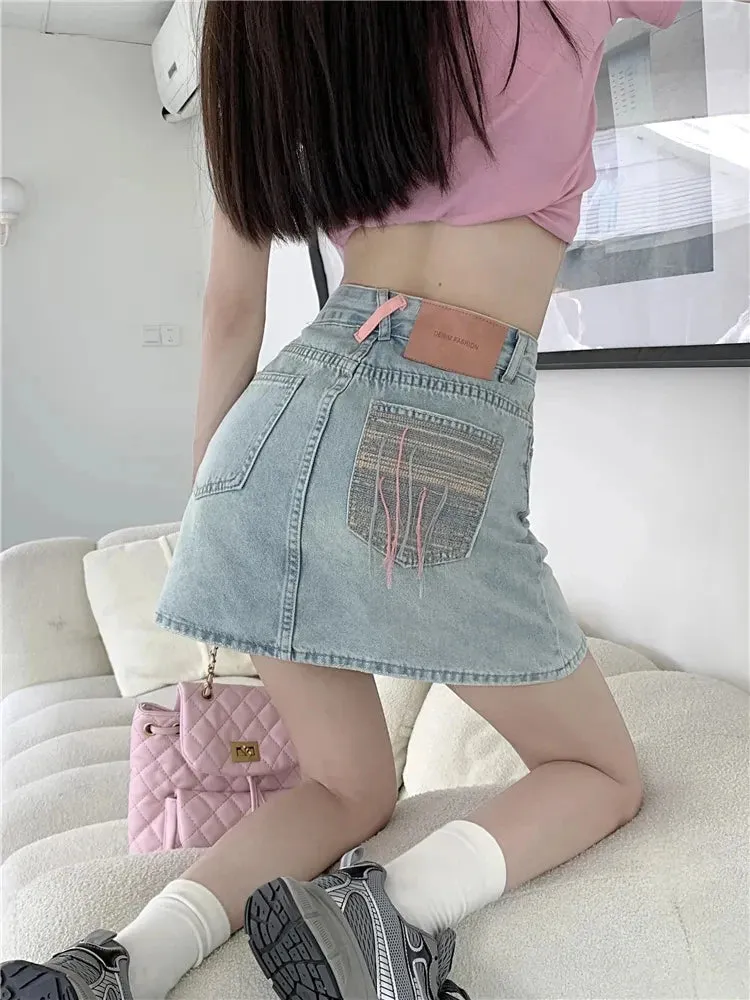 Stylischer Jeansrock mit Fransen in A-Linie für einen e girl look