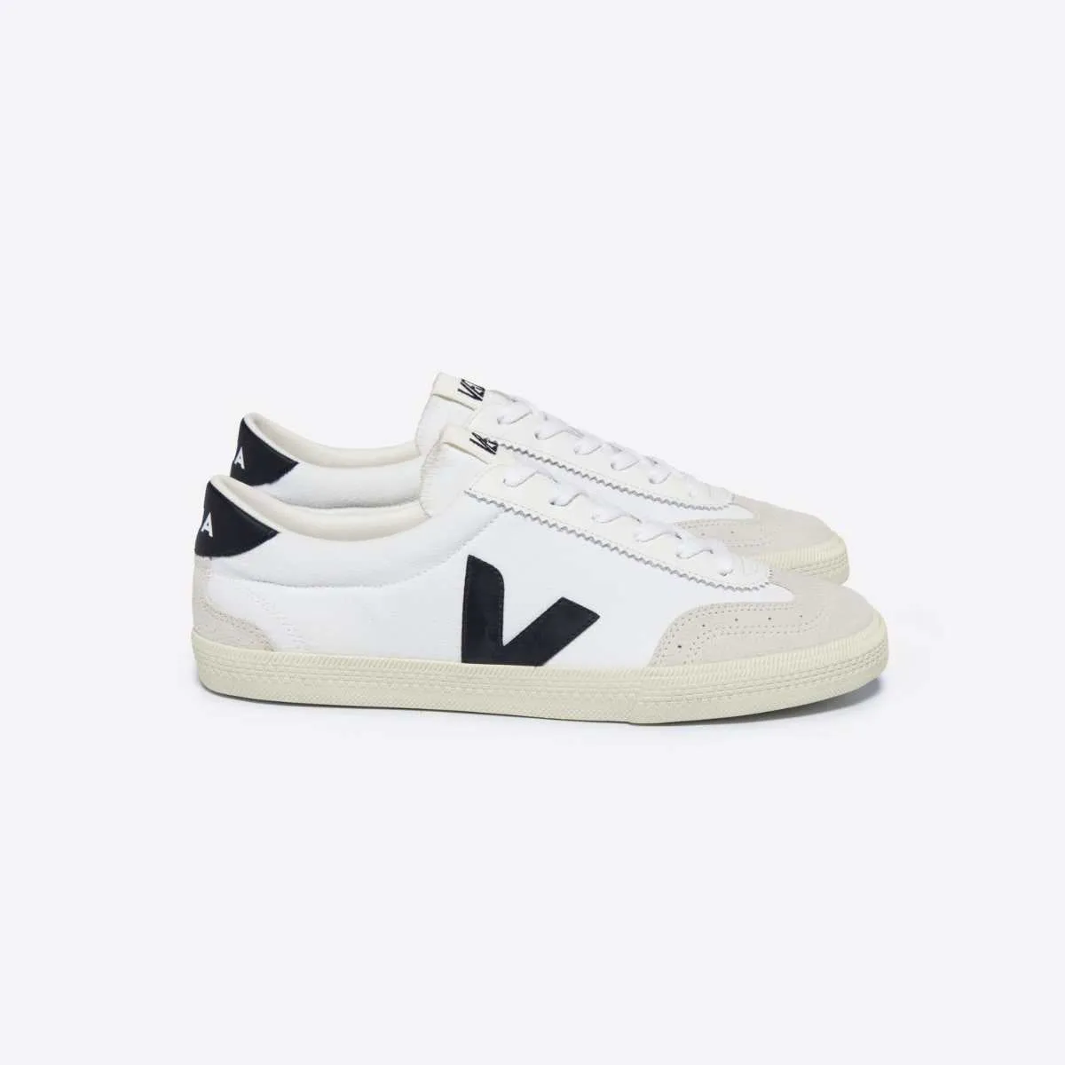 Veja Volley Canvas White/Black M